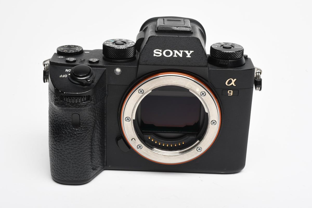 Sony A9 Mirrorless Body, batt+charger, 11,665 acts, Tested, Great! ILCE-9