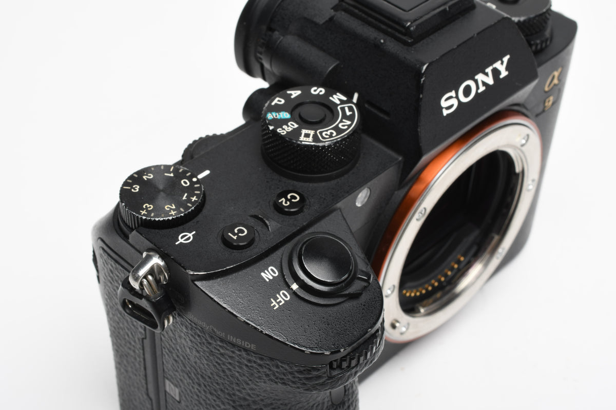 Sony A9 Mirrorless Body, batt+charger, 11,665 acts, Tested, Great! ILCE-9