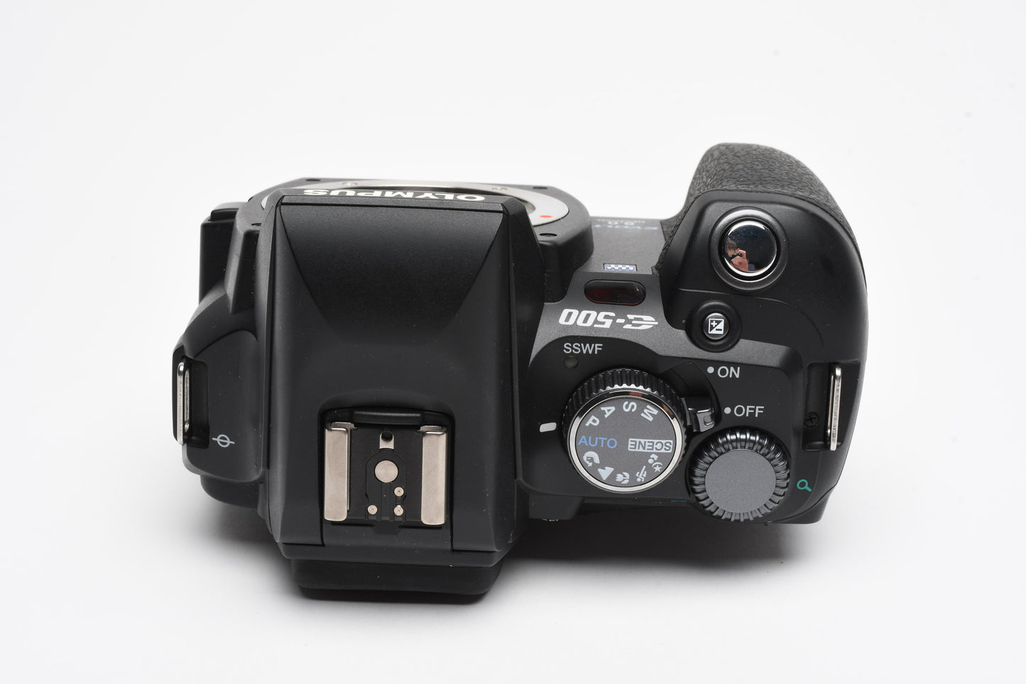 Olympus E-500 8MP Digital camera body, Batt+charger, Tested