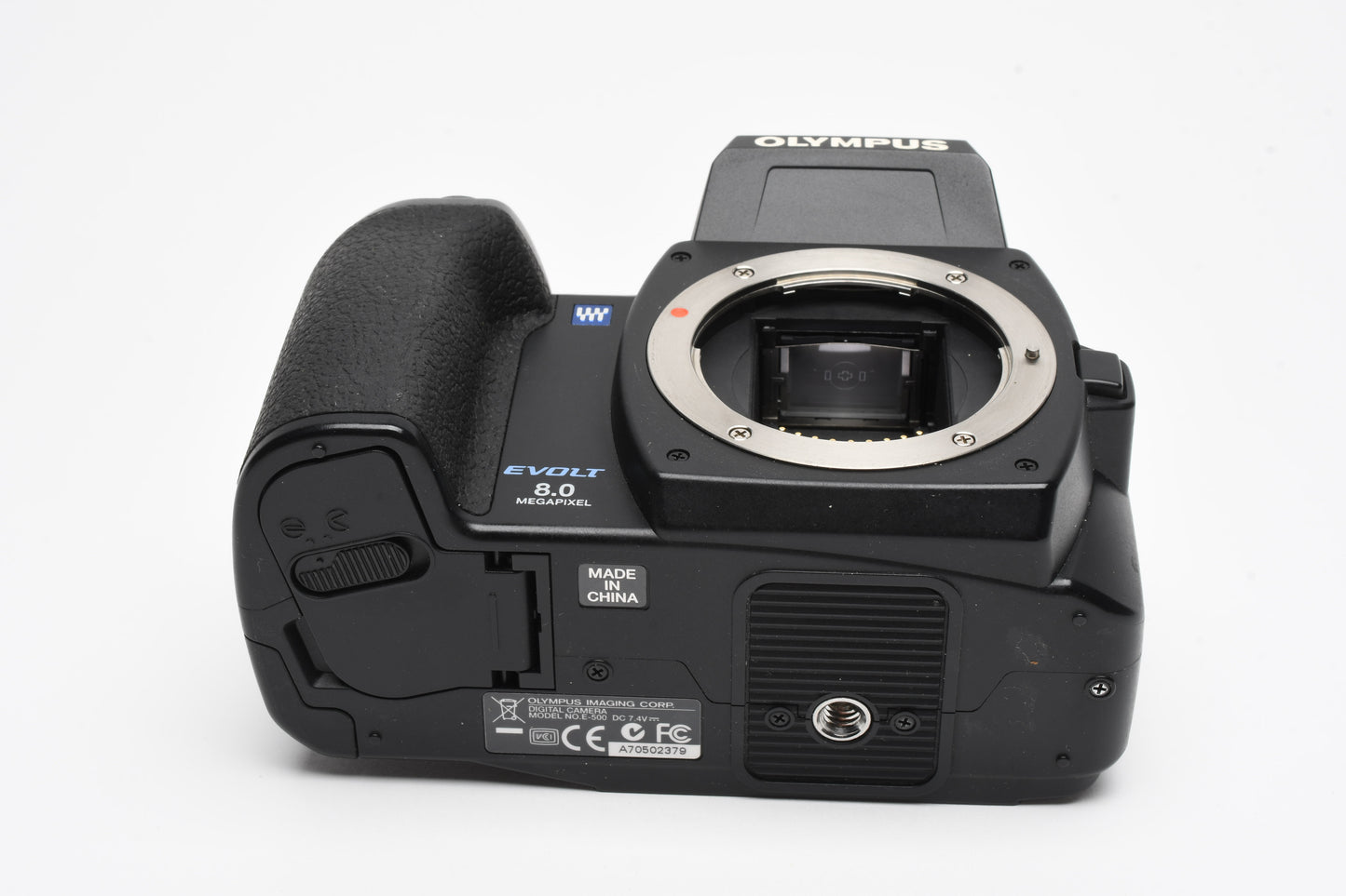 Olympus E-500 8MP Digital camera body, Batt+charger, Tested