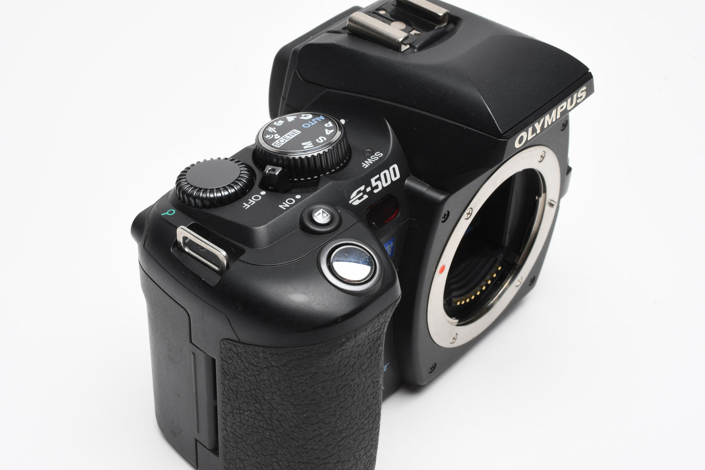 Olympus E-500 8MP Digital camera body, Batt+charger, Tested