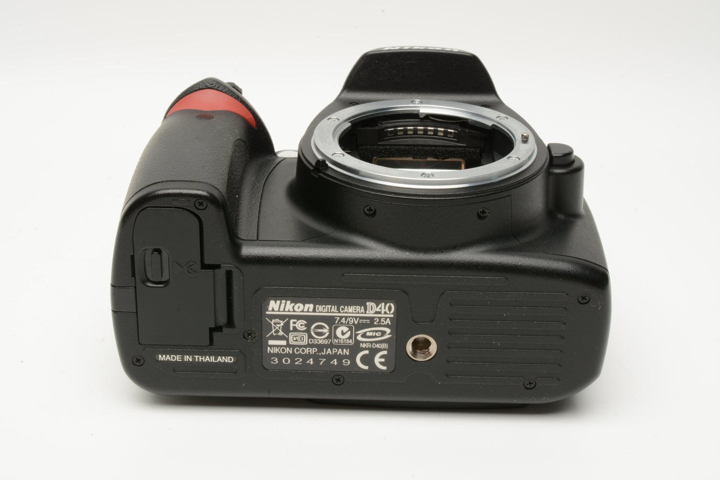 Nikon D40 DSLR body, batt+charger, ONLY 1165 Acts!! Great