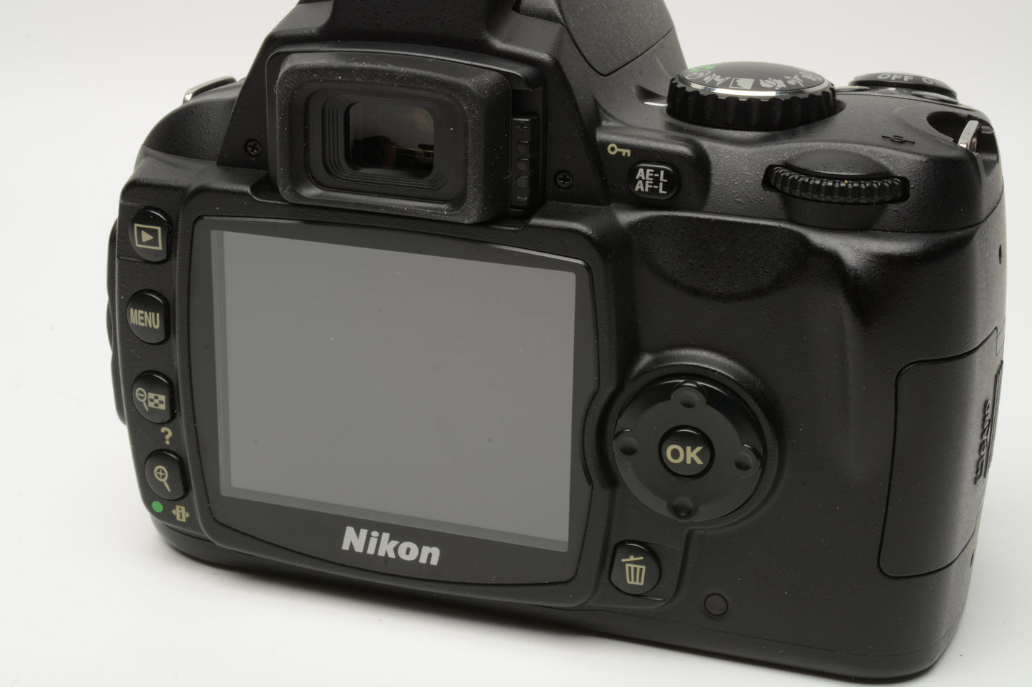 Nikon D40 DSLR body, batt+charger, ONLY 1165 Acts!! Great