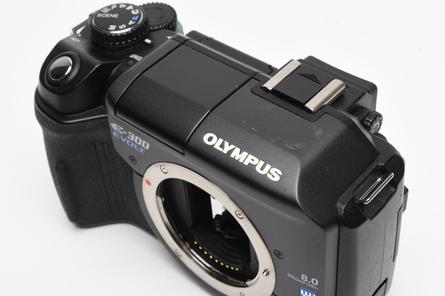 Olympus E-300 8MP Digital camera body, Batt+charger, Tested