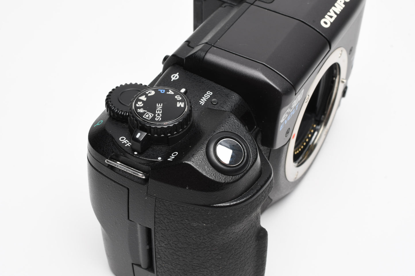 Olympus E-300 8MP Digital camera body, Batt+charger, Tested