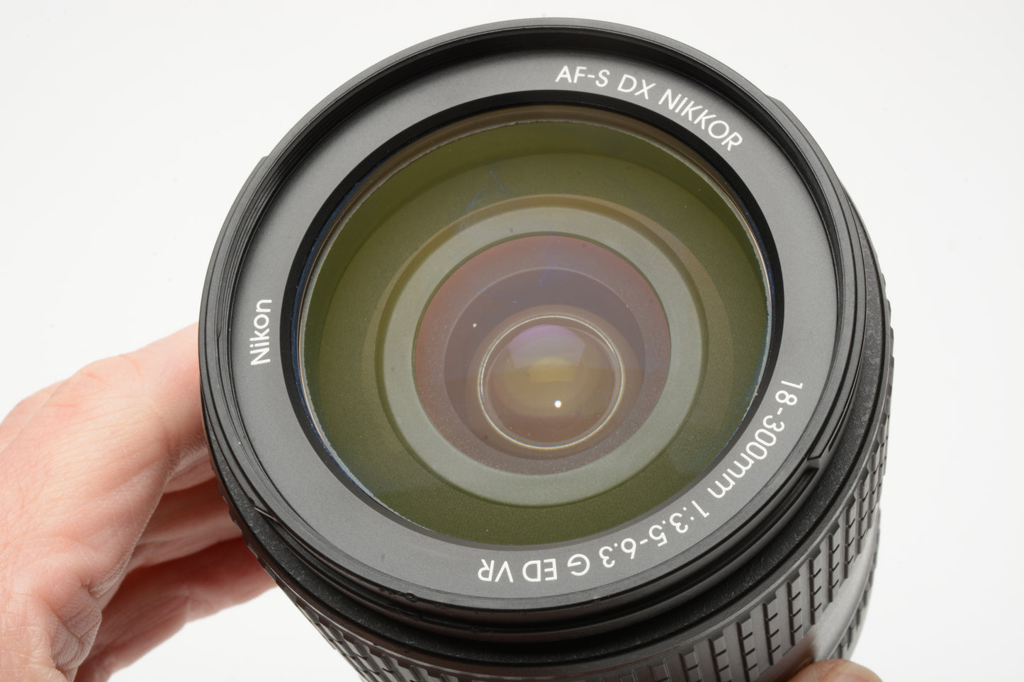Nikon AF-S Nikkor 18-300mm f3.5-6.3G ED VR DX zoom, caps, near mint *READ