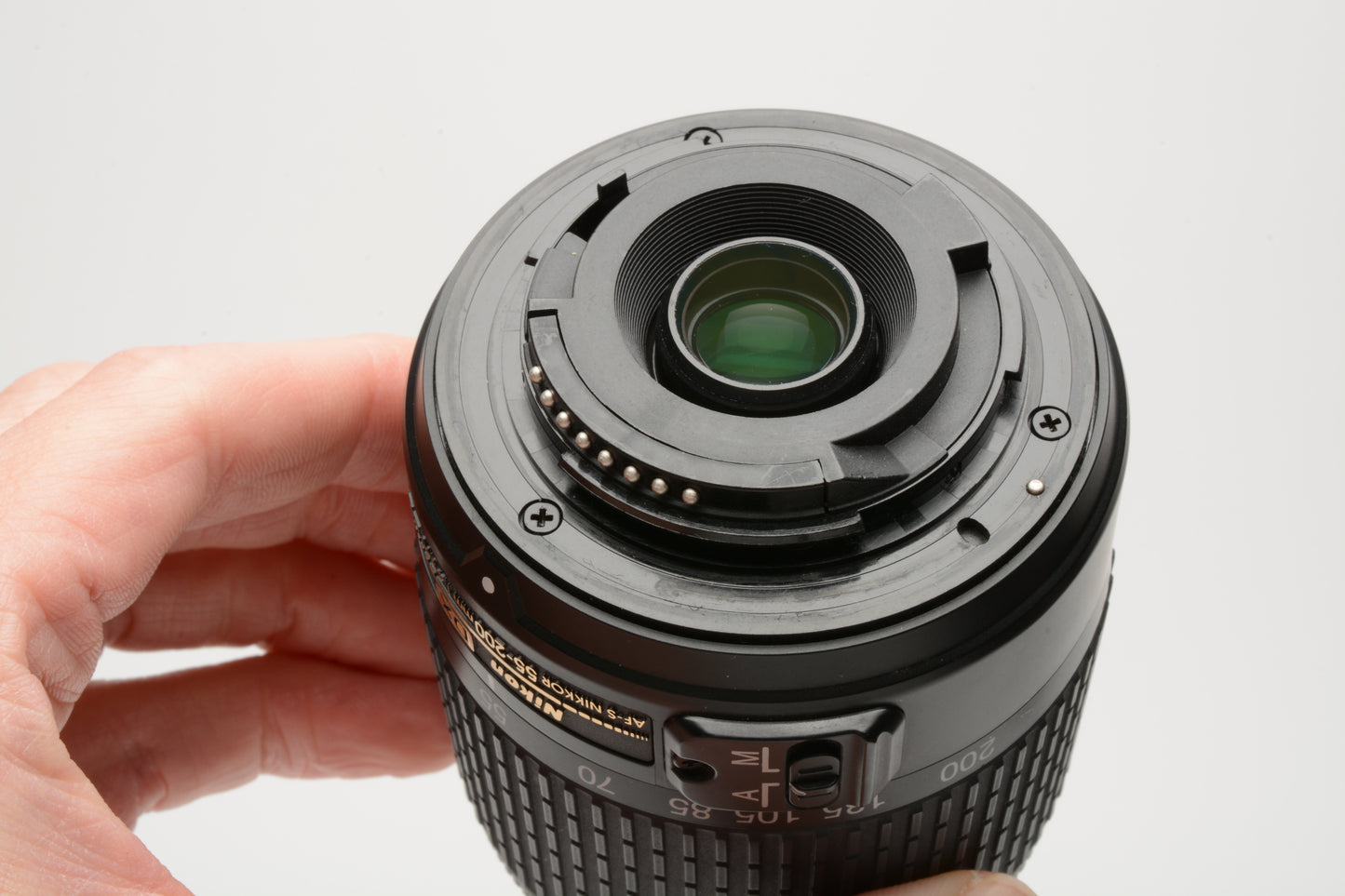 Nikon AFS Nikkor 55-200mm F4-5.6G ED DX VR zoom lens, caps, pouch, Clean