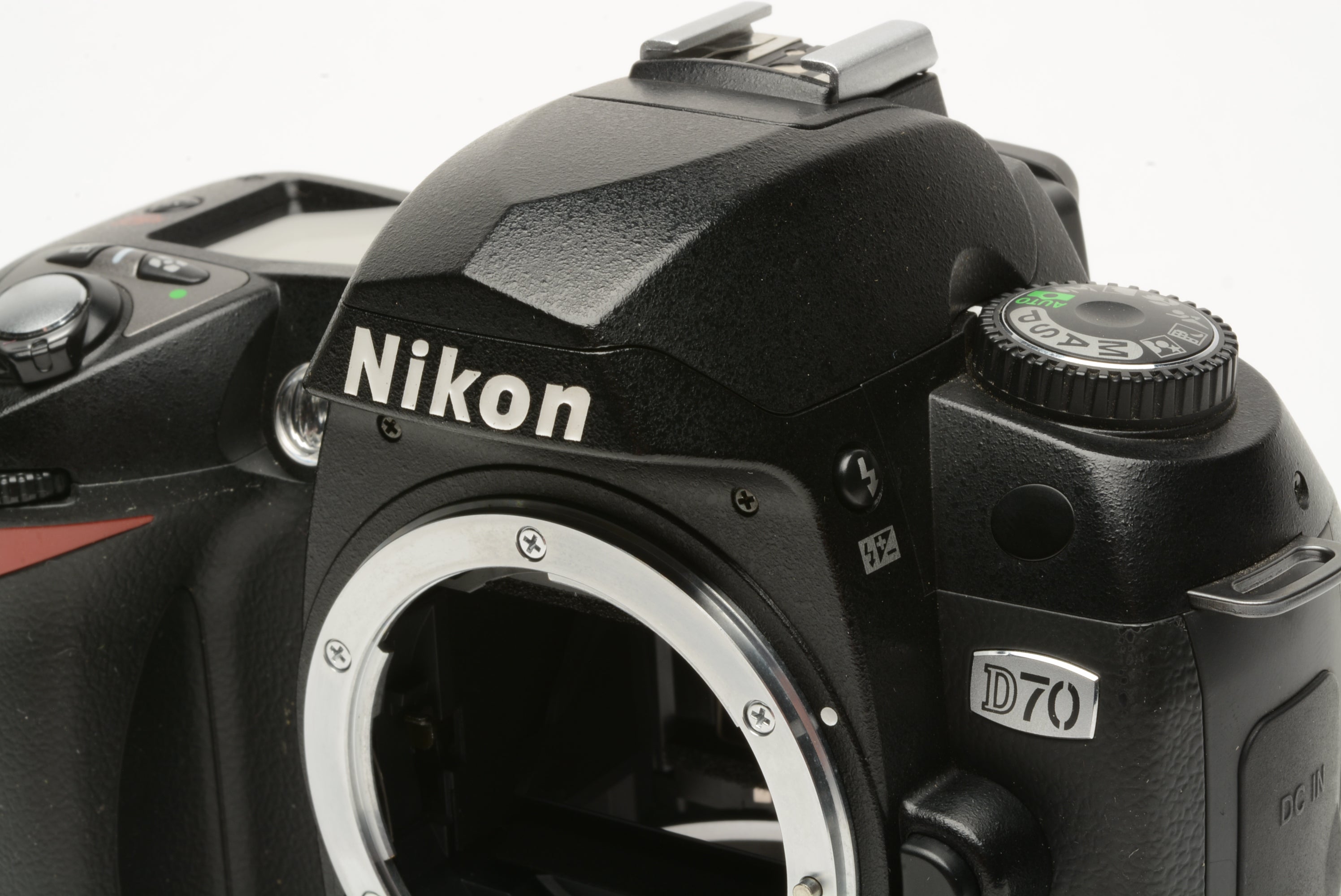 Nikon D70 DSLR body w/2batts, charger, strap, 4GB CF, LCD cover 