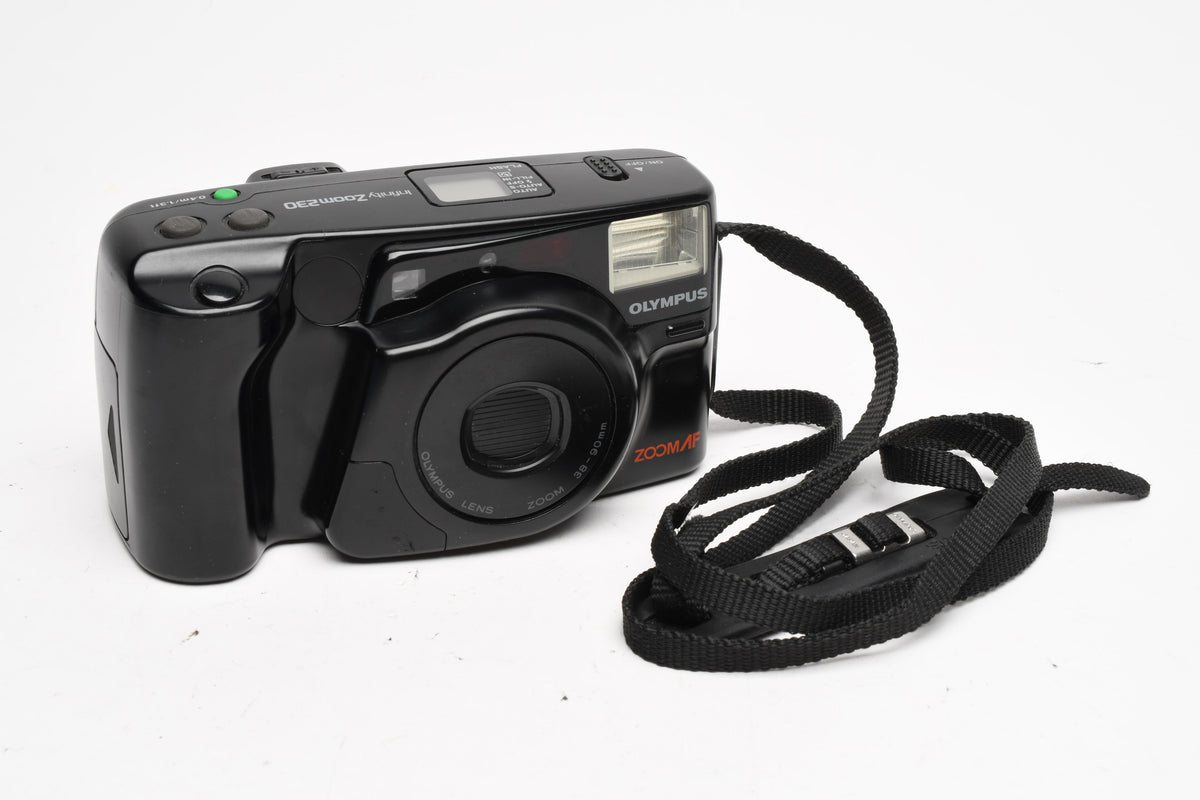 Olympus Infinity Zoom 230 35mm Point&Shoot camera w/38-90mm Zoom