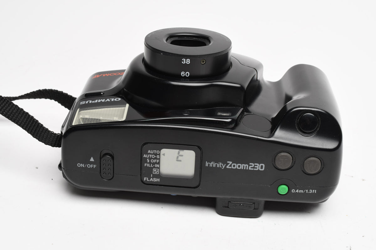 Olympus Infinity Zoom 230 35mm Point&Shoot camera w/38-90mm Zoom