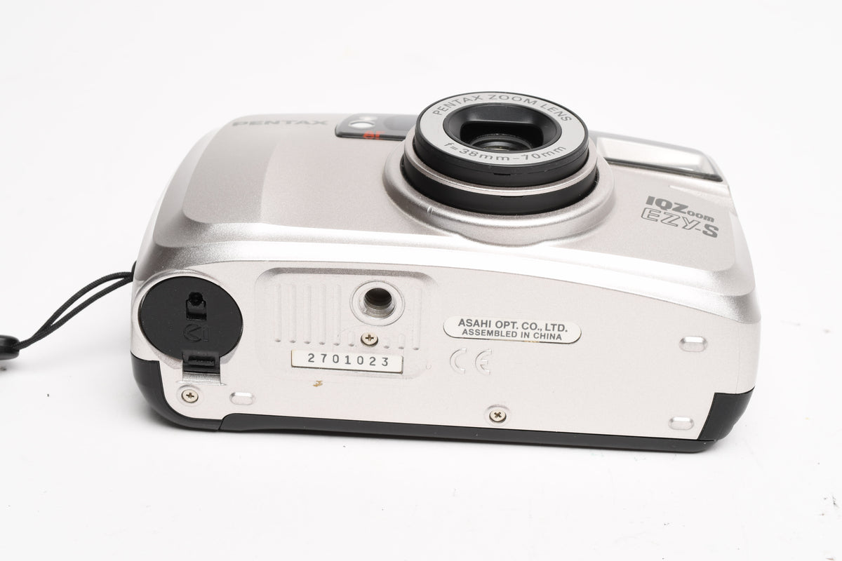 Pentax IQZoom EZY-S 35mm Point&Shoot camera w/38-70mm Zoom, Strap