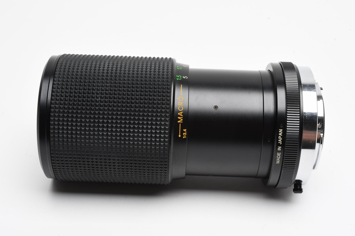 Vivitar RL 80-200mm f4 Macro focusing Olymps, UV, Cap