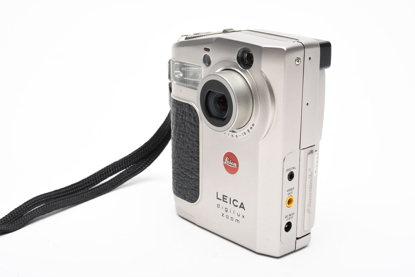Leica Digilux Zoom 1.5 MP Digital Camera w/ batt, charger, 8MB card, case+