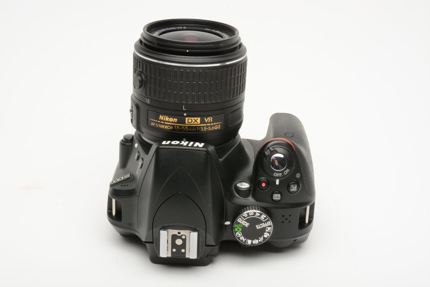 Nikon D3300 DSLR w/18-55mm zoom 2Batts, charger, strap, Only 6698 Acts!!