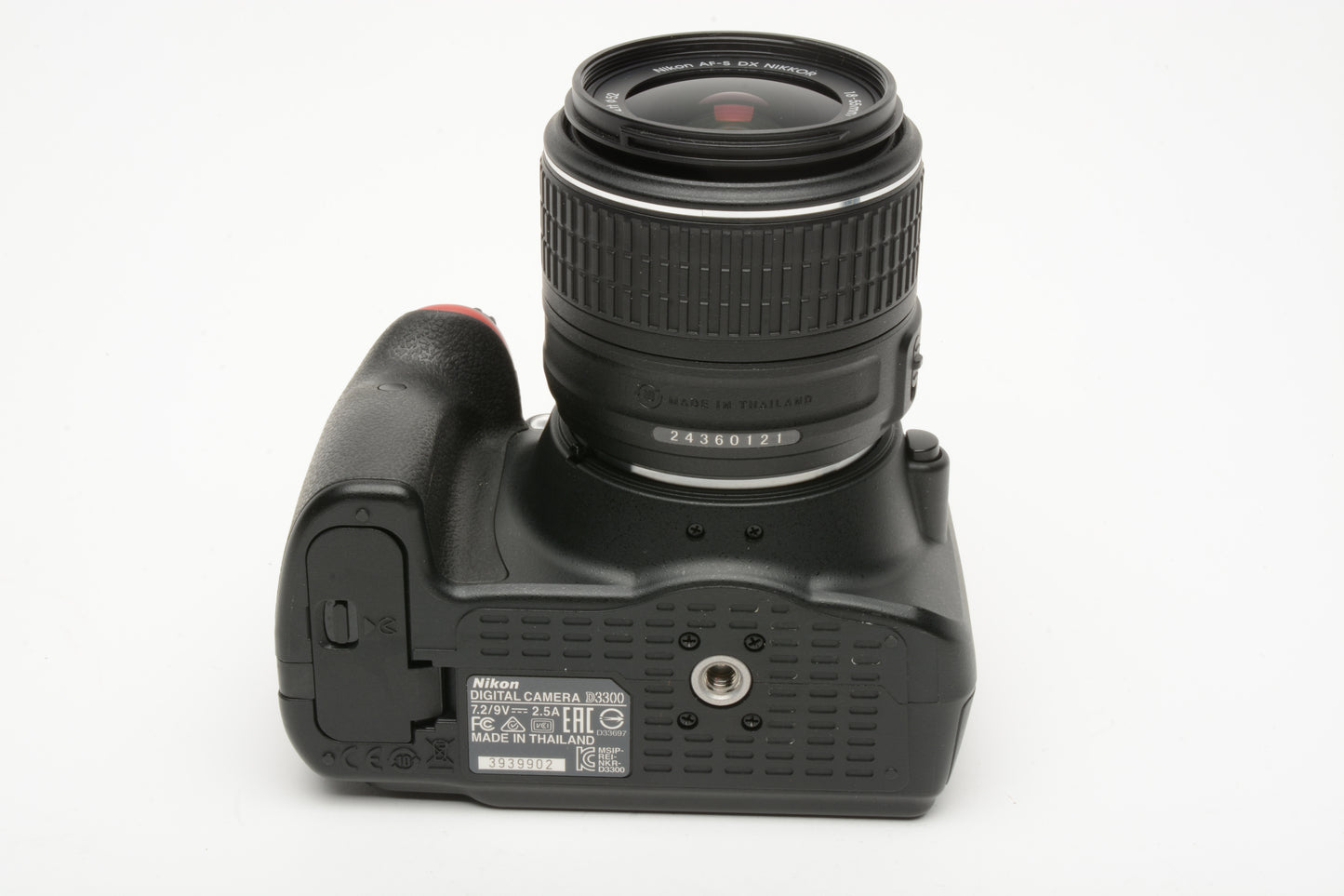 Nikon D3300 DSLR w/18-55mm zoom 2Batts, charger, strap, Only 6698 Acts!!