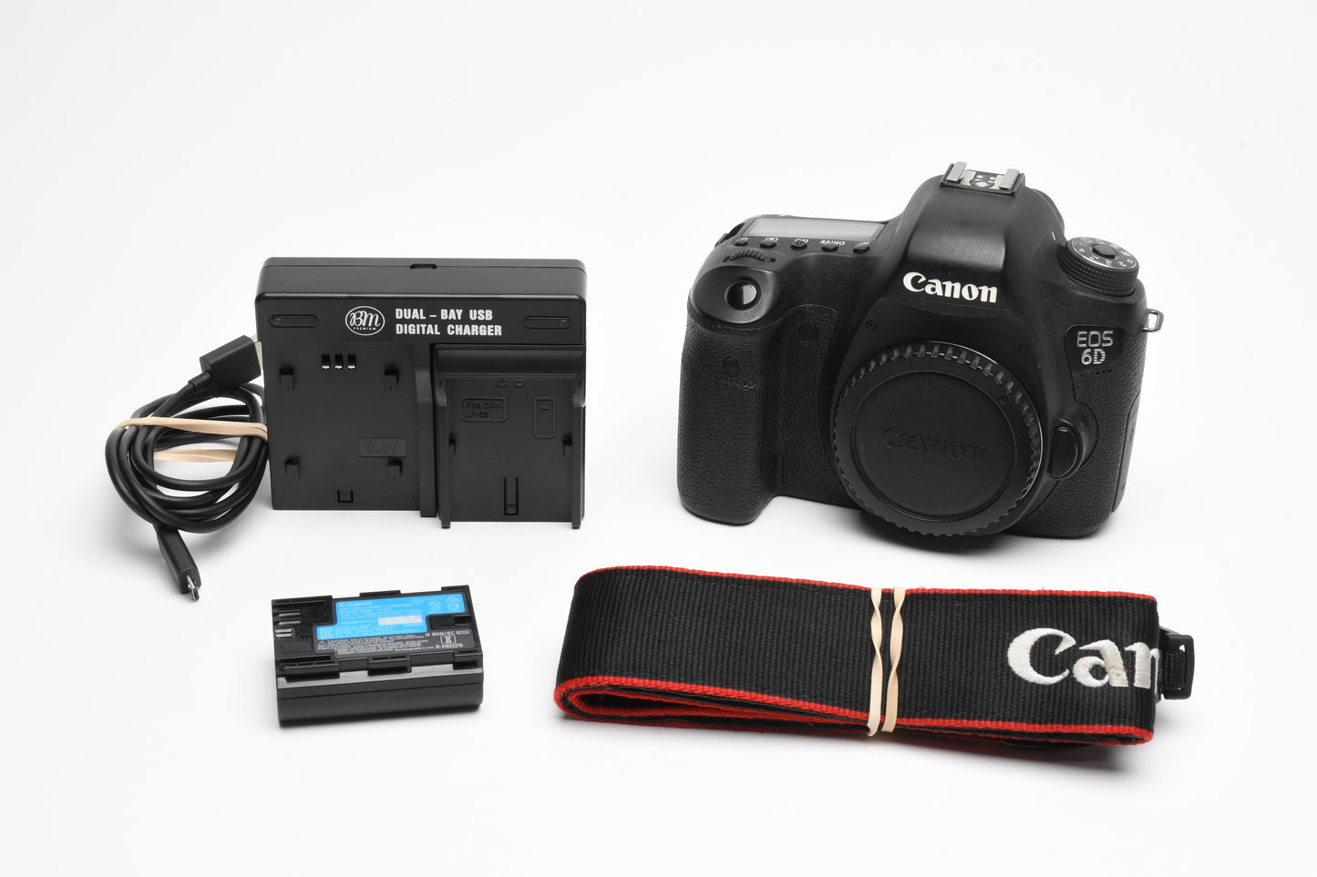 Canon EOS 6D DSLR 20.2MP w/batt, charger, 68K Acts, tested, works great!