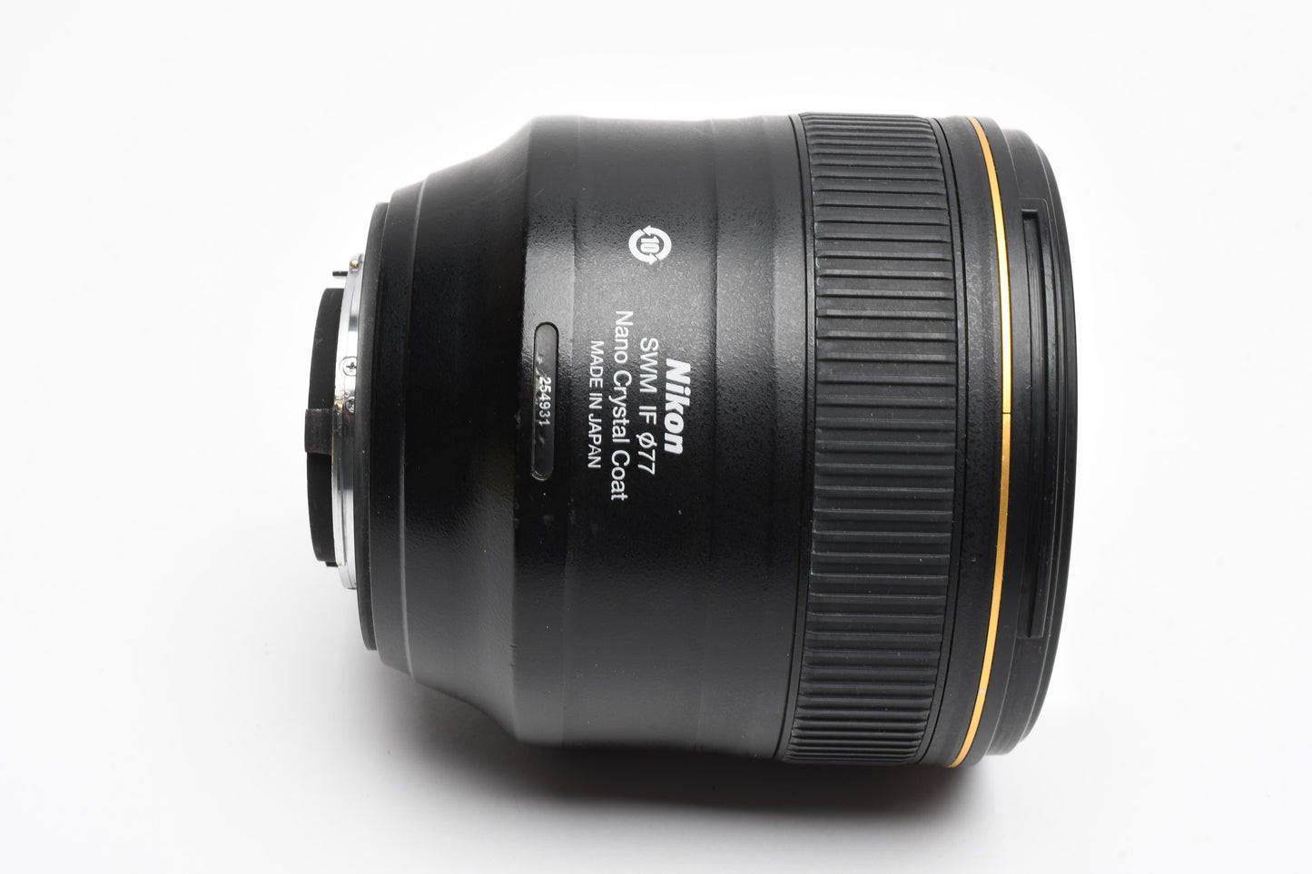 Nikon Nikkor 85mm f1.4G lens w/Caps, Box, Very sharp!