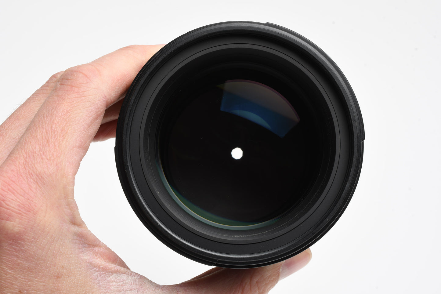 Nikon Nikkor 85mm f1.4G lens w/Caps, Box, Very sharp!