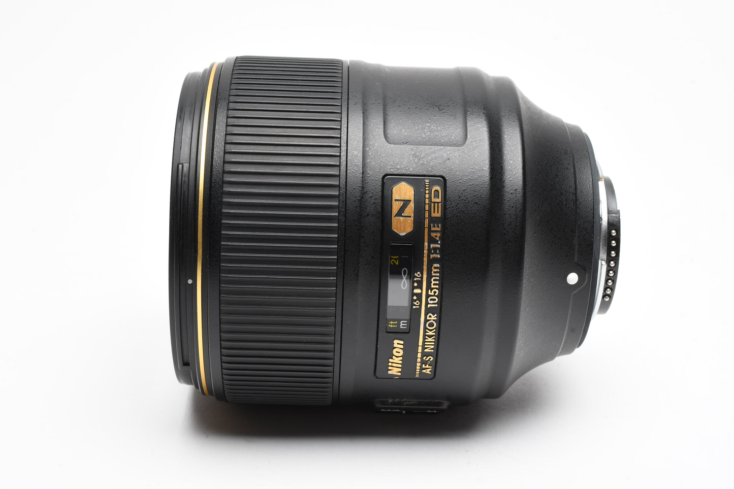 Nikon Nikkor 105mm f1.4E ED w/Caps, Box, Very sharp!