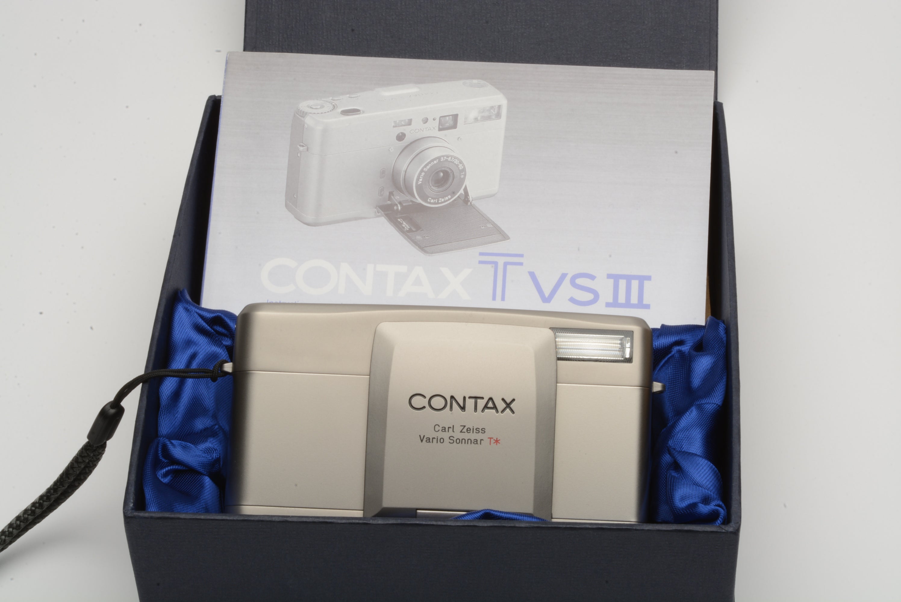 Contax TVS III Silver 35mm Point&Shoot camera, boxed, case+manual, very  Nice!