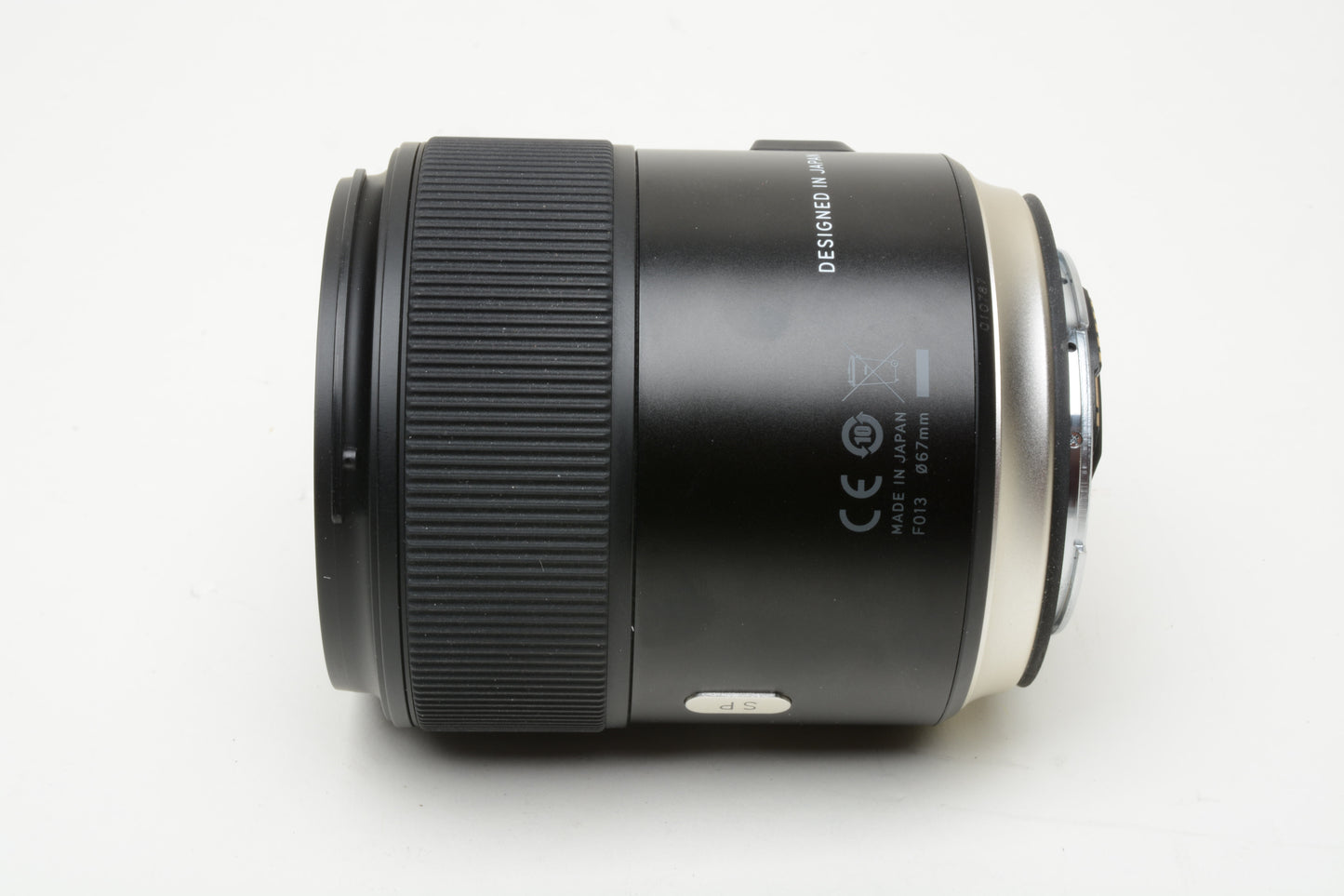 Tamron SP 45mm f1.8 Di VC USD lens for Canon EF, USA Version, Mint- +Hood+UV