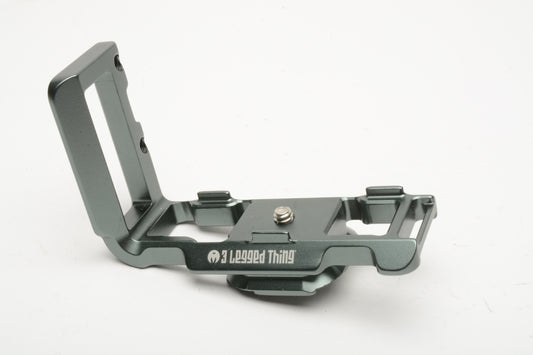 3 Legged Thing ZAYLA-PD-G L-Bracket for Nikon Z 50 (Metallic Slate Gray)