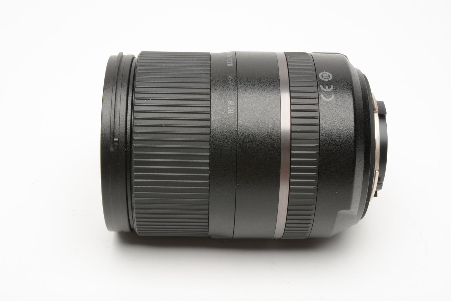 Tamron AF 16-300mm PZD Di II f3.5-6.3 zoom Nikon AF mount w/Lens hood, caps