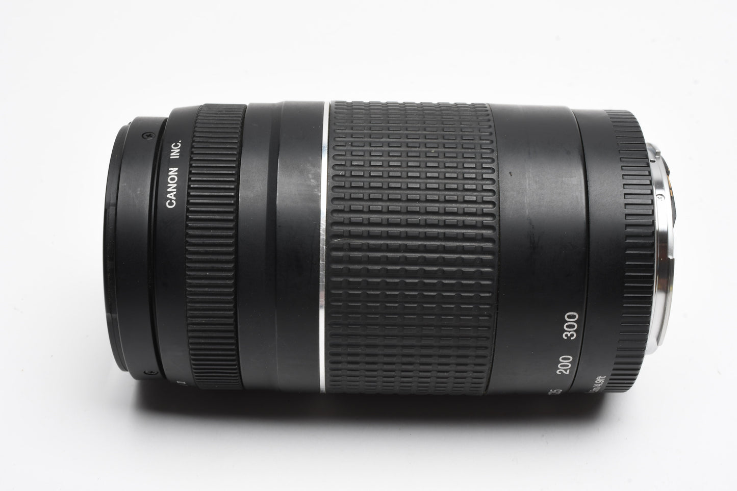 Canon EF 75-300mm f4-5.6 III Telephoto zoom, caps + UV filter