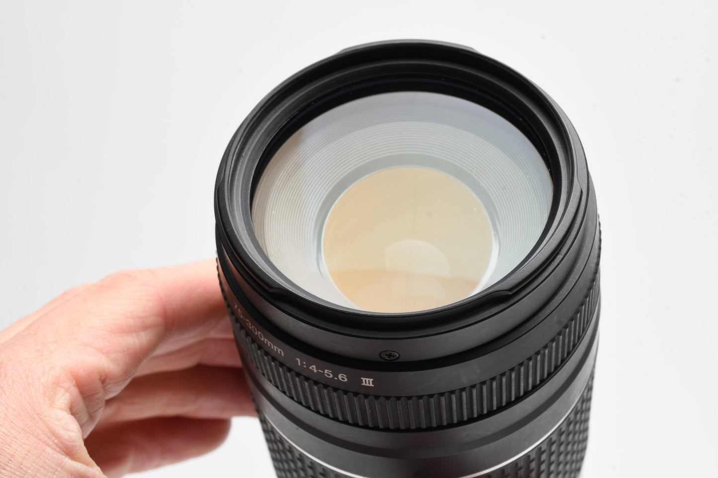Canon EF 75-300mm f4-5.6 III Telephoto zoom, caps + UV filter