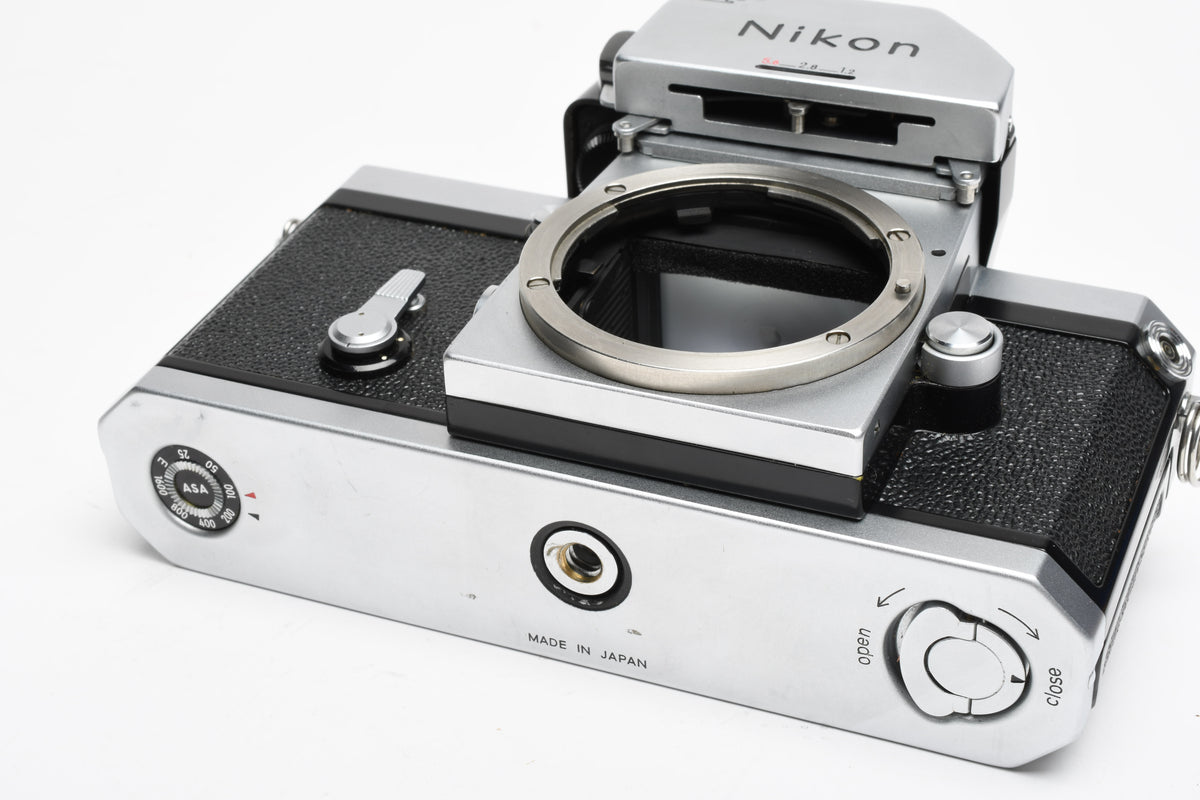 Nikon F 35mm SLR w/Photomic finder, New Seals! Great! Very clean