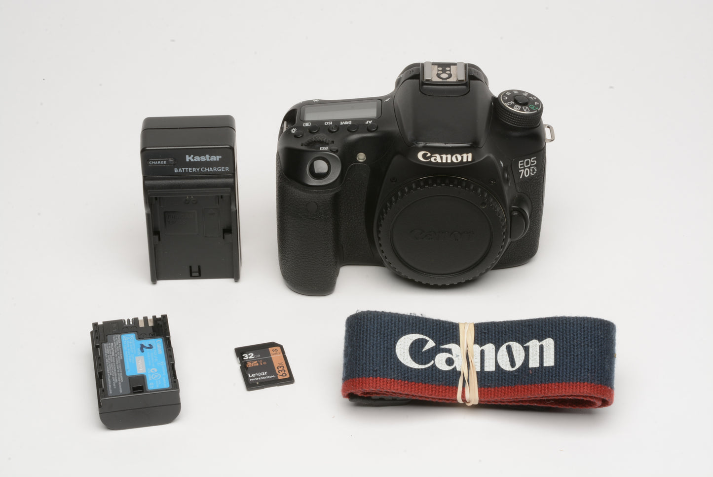 Canon EOS 70D DSLR Body w/batt, charger, strap, 32GB SD card, Only 8K Acts, nice!