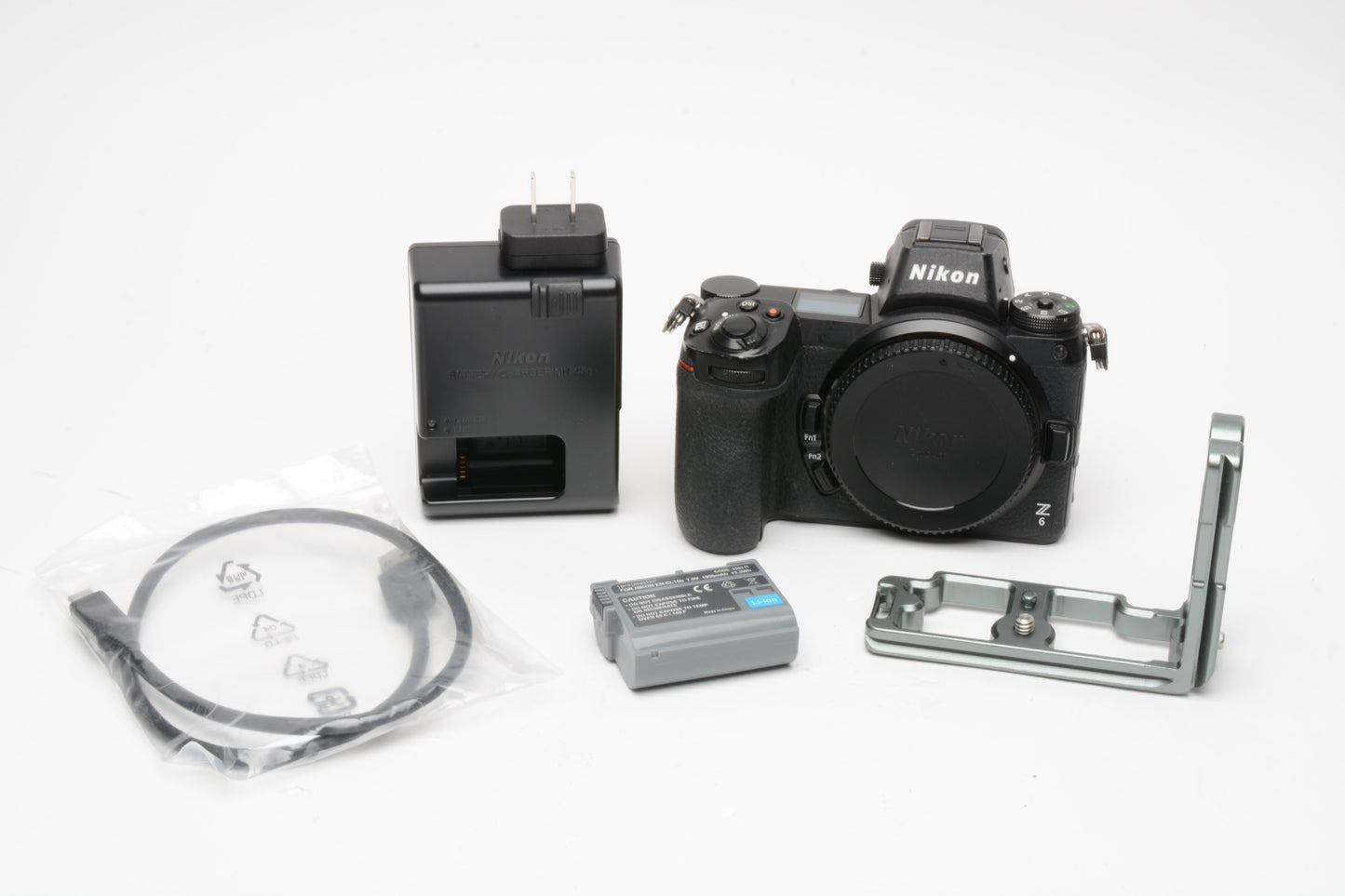 Nikon Z6 Mirrorless body, batt+charger+USB, USA version, + L Grip