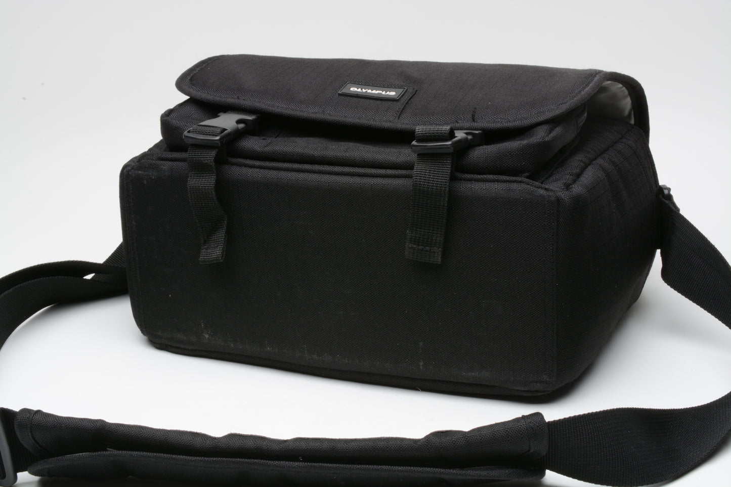 Olympus padded camera case / Shoulder bag 11 x 4.5 x 8"