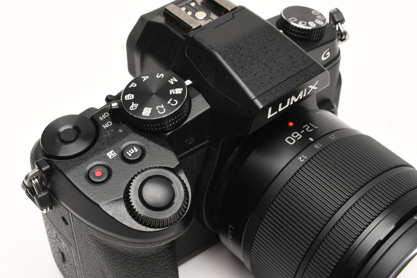 Panasonic Lumix DC-G85 4K w/12-60mm Lens, Batt+charger, ONLY 62 S.C.