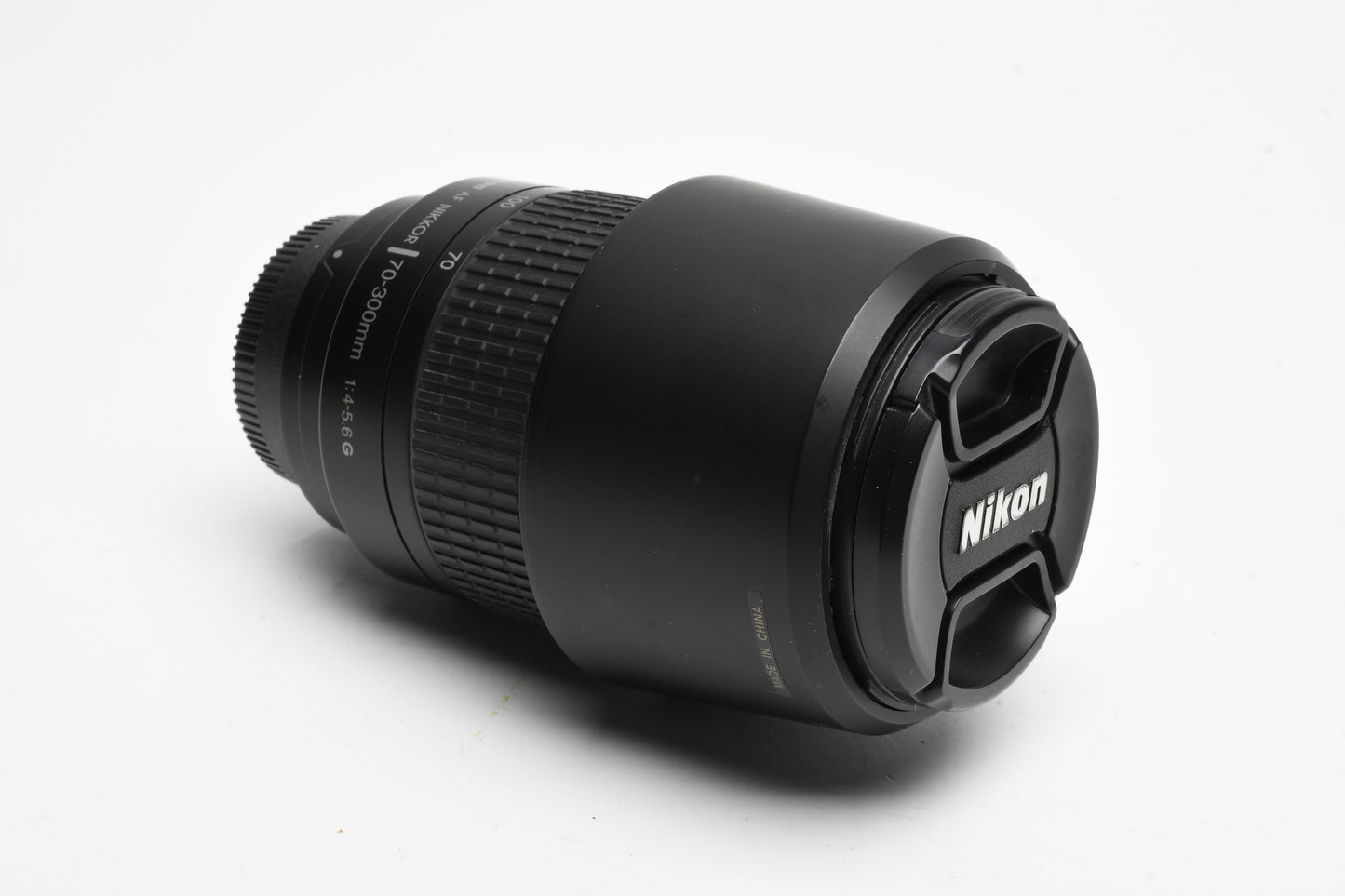 Nikon AF Zoom Nikkor 70-300mm f4-5.6G zoom, Hood+Caps, Great