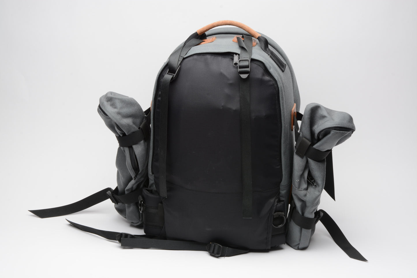 Tamrac Backpack (1980/1990s style) Gray, Side pockets, Great! ~17x12x7"