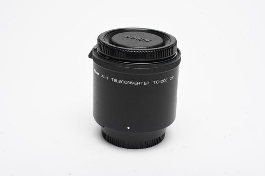 Nikon AF-I TC-20E 2X Teleconverter, Caps+Pouch, Mint