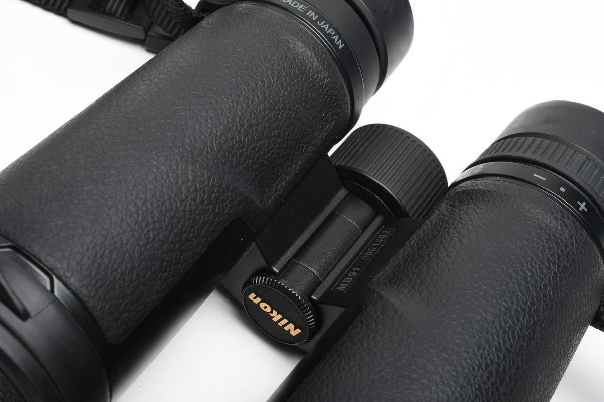 Nikon 8x42 Monarch HG Ultimate All-Terrain Scratch-Resistant Binoculars, Mint-