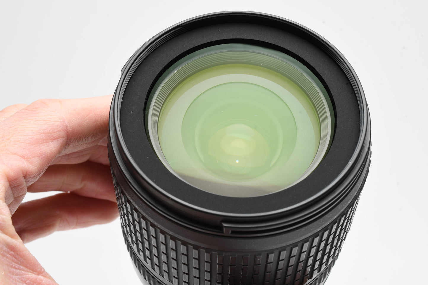 Nikon AF-S 18-105mm f3.5-5.6G ED DX VR zoom lens, Hood, caps, Good!