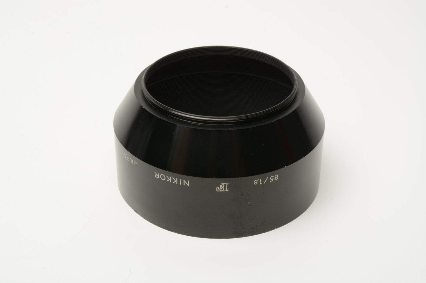 Nikon F Nikkor 85mm f1.8 Screw On Metal Lens Hood 52mm
