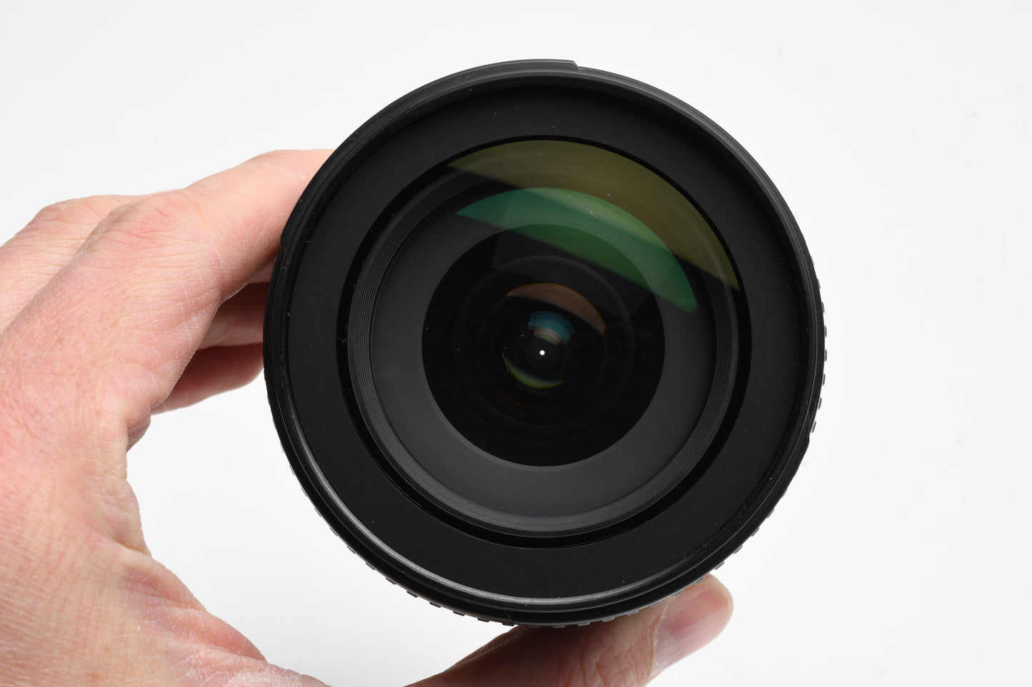 Nikon AF-S 18-105mm f3.5-5.6G ED DX VR zoom lens, Hood, caps, Good!