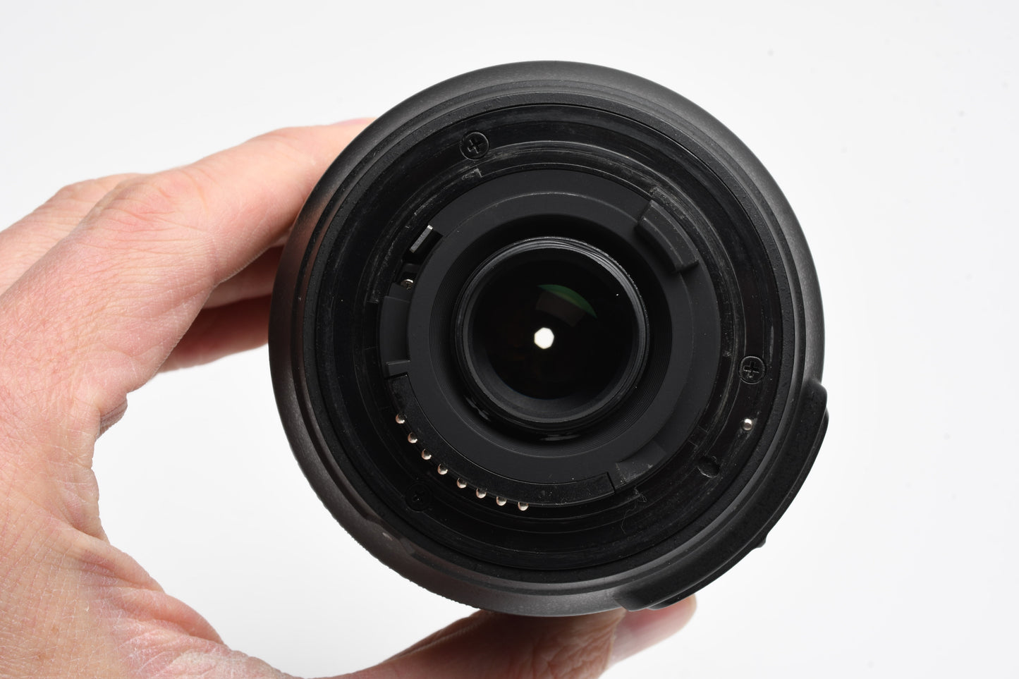 Nikon AF-S 18-105mm f3.5-5.6G ED DX VR zoom lens, Hood, caps, Good!