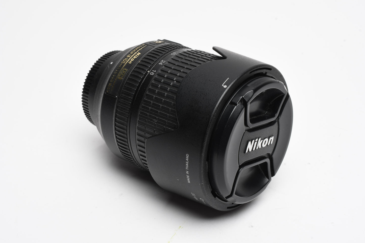 Nikon AF-S 18-105mm f3.5-5.6G ED DX VR zoom lens, Hood, caps, Good!