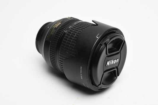 Nikon AF-S 18-105mm f3.5-5.6G ED DX VR zoom lens, Hood, caps, Good!