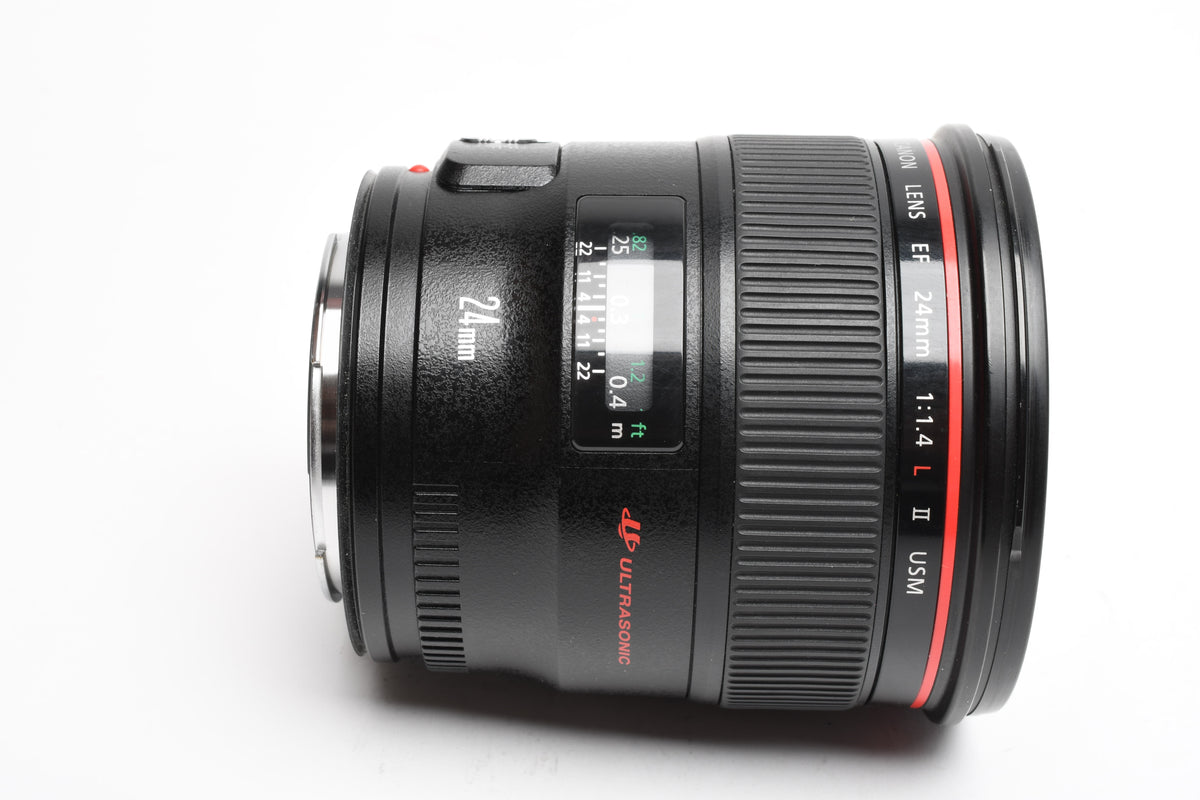 Canon EF 24mm f1.4 L II USM Lens, Very clean and sharp!