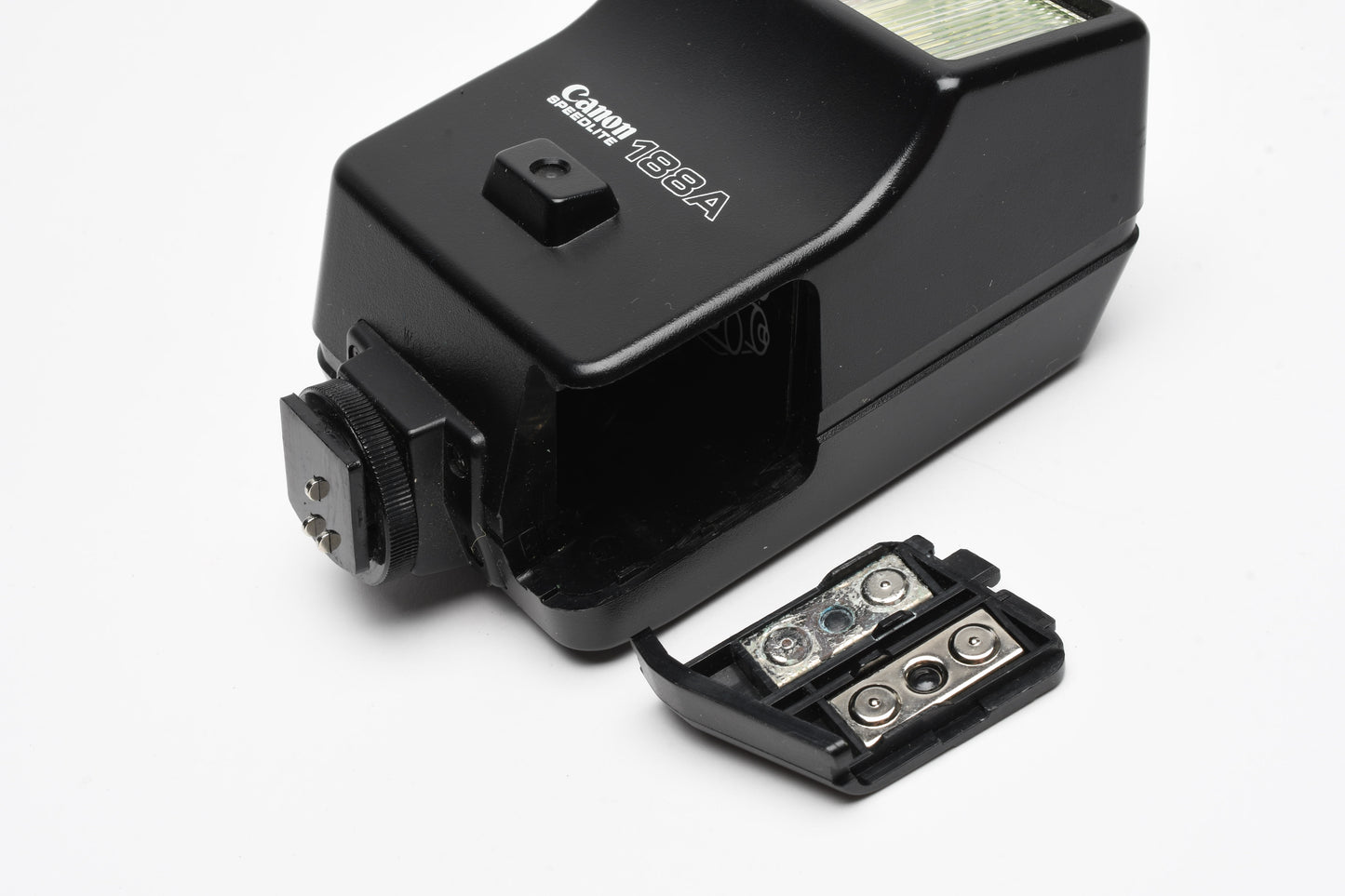 Canon 188A electronic flash w/case, tested, clean