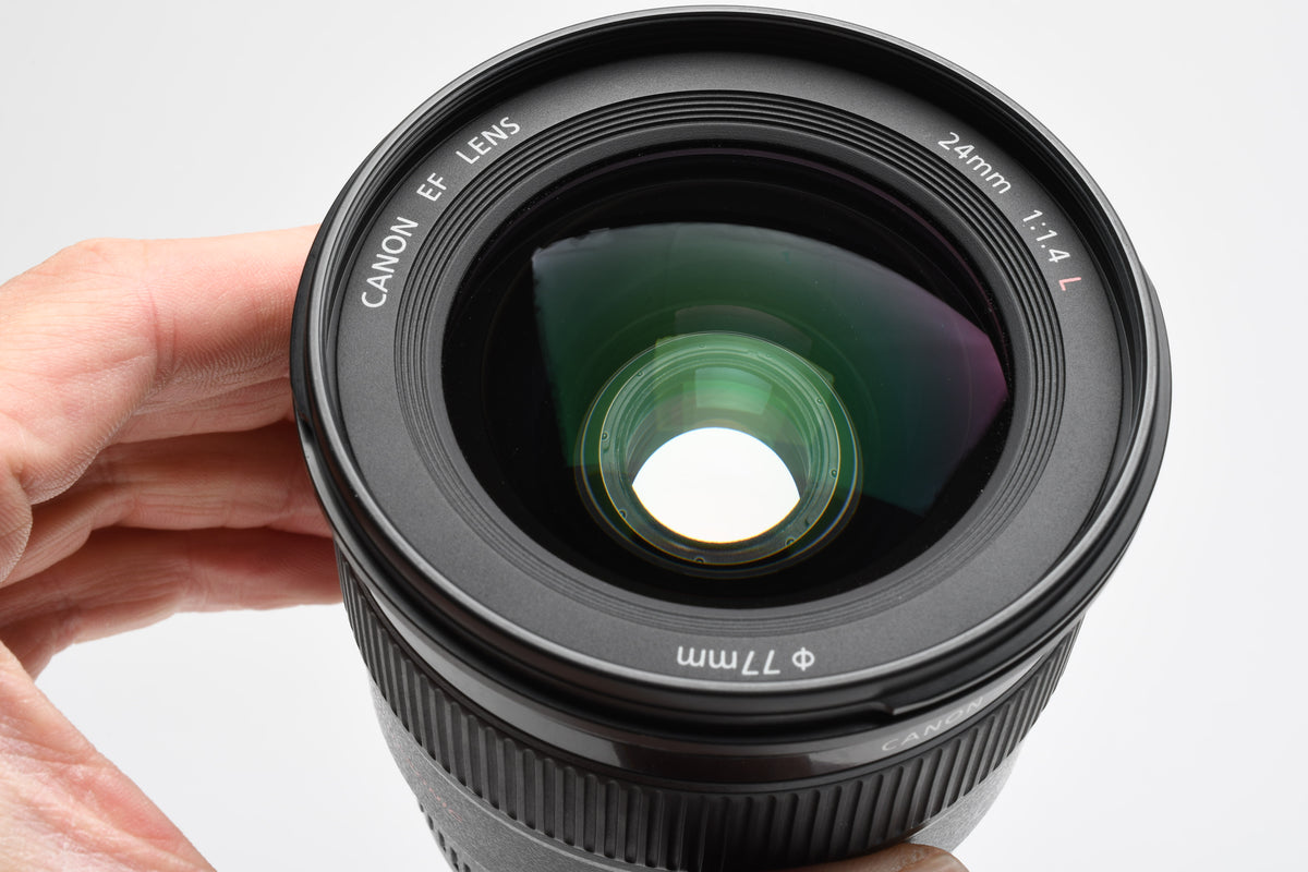 Canon EF 24mm f1.4 L II USM Lens, Very clean and sharp!