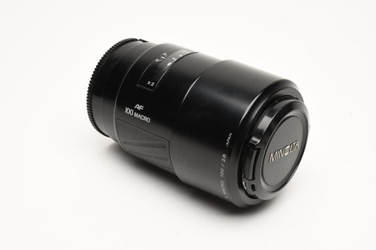 Minolta Maxxum AF 100mm f2.8 Macro lens, Hood+Caps, Mint-