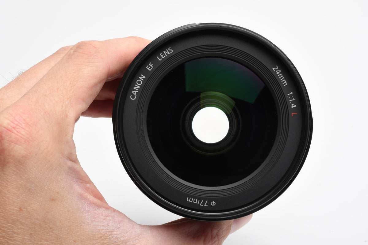 Canon EF 24mm f1.4 L II USM Lens, Very clean and sharp!