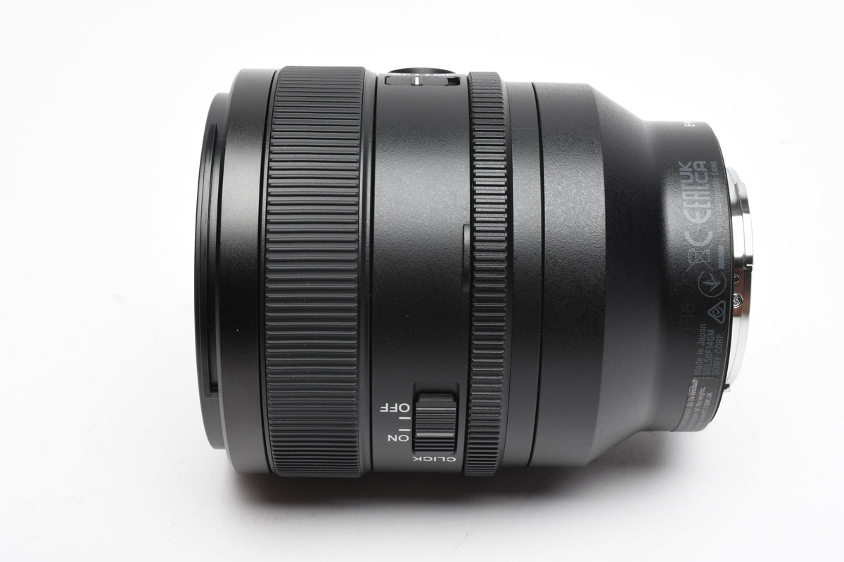 Sony FE 50mm F1.4 GM lens SEL50F14GM w/Case, Hood, Caps, UV, Mint-